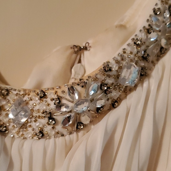 Dress - Picture 2 of 6